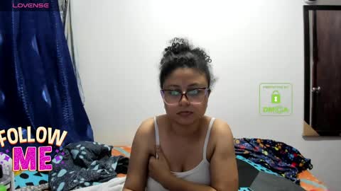 Snapshot of bonnie_lam_ chatting on 05-17-26, 05:49 bonnie lam hello welcome to my room I hope you have fun and you can reach your maximum pleasure here with me online show from 05-17-26, 05:49