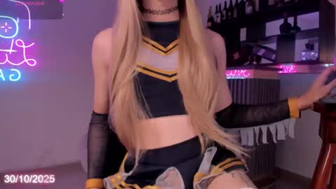 Bonnie Luxury online show from 10-30-25, 09:48