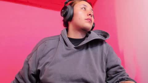 Snapshot of bonnie_moon_ chatting on 02-01-26, 05:11 Bonnie Help me reach 500 likes online show from 02-01-26, 05:11