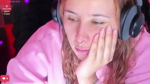 Snapshot of bonnie_moon_ chatting on 02-22-26, 08:40 Bonnie Help me reach 500 likes online show from 02-22-26, 08:40