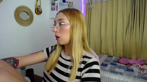 Soffy Brooks Independent model online show from 01-21-25, 10:30