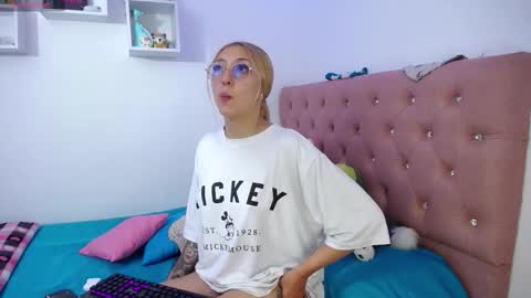 Soffy Brooks Independent model online show from 10-28-25, 05:11