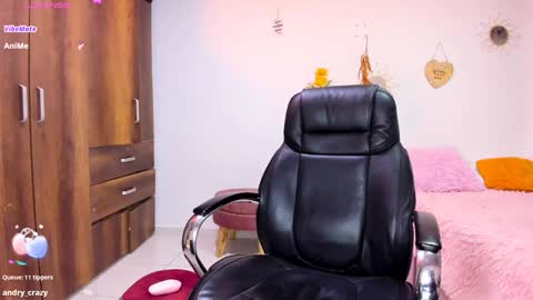 sofia  online show from 01-13-25, 09:42