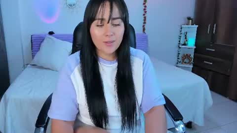 Snapshot of bonny_greylm chatting on 06-20-26, 02:36 sofia online show from 06-20-26, 02:36