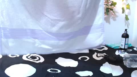 Snapshot of bonnydopson chatting on 01-25-25, 11:54 Bonny Dopson online show from 01-25-25, 11:54