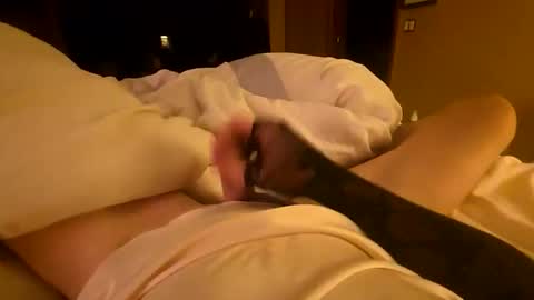 Snapshot of bono0155 chatting on 11-25-25, 10:48 silky sissy sarah online show from 11-25-25, 10:48