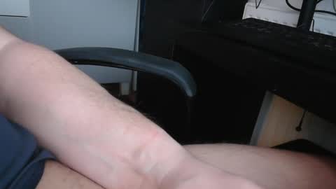 Snapshot of bonobooy chatting on 12-14-24, 01:05 Bonobooy online show from 12-14-24, 01:05