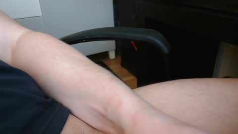 Snapshot of bonobooy chatting on 01-20-25, 11:13 Bonobooy online show from 01-20-25, 11:13