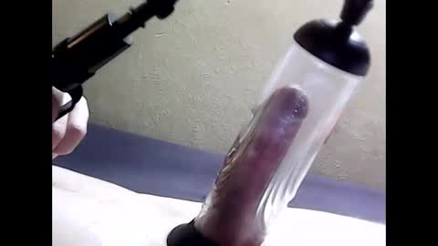 Snapshot of bonyxel chatting on 02-28-25, 01:47 bonyxel online show from 02-28-25, 01:47