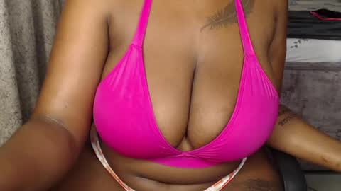 Snapshot of booby_candy chatting on 06-18-26, 01:39 booby_candy online show from 06-18-26, 01:39