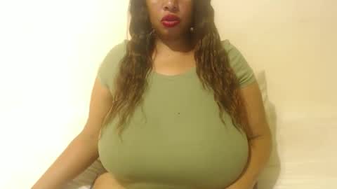 Snapshot of boobyqueen24 chatting on 02-02-26, 05:22 boobyqueen online show from 02-02-26, 05:22