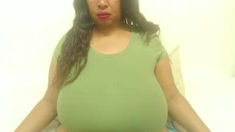 Snapshot of boobyqueen24 chatting on 02-16-26, 03:08 boobyqueen online show from 02-16-26, 03:08