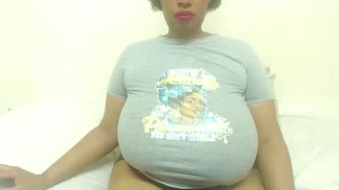 Snapshot of boobyqueen24 chatting on 03-03-26, 01:28 boobyqueen online show from 03-03-26, 01:28