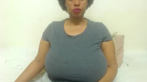 Snapshot of boobyqueen24 chatting on 03-06-26, 08:38 boobyqueen online show from 03-06-26, 08:38