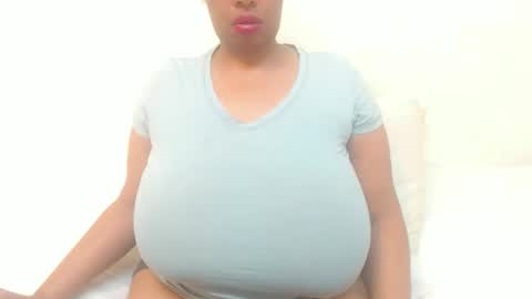 Snapshot of boobyqueen24 chatting on 04-07-26, 10:05 boobyqueen online show from 04-07-26, 10:05