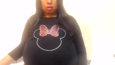 Snapshot of boobyqueen24 chatting on 06-10-26, 03:33 boobyqueen online show from 06-10-26, 03:33