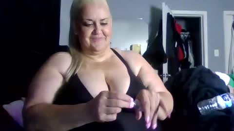 Ashlie Haines online show from 06-10-26, 06:56