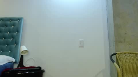 Snapshot of boom_ass_ chatting on 05-10-26, 10:37 MARIANA online show from 05-10-26, 10:37