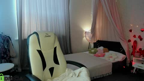 Milena online show from 05-20-26, 03:02