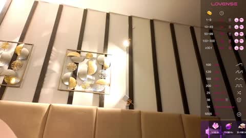 Snapshot of bootytrisha chatting on 12-10-24, 06:11 Trisha online show from 12-10-24, 06:11