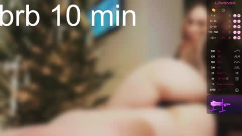 Snapshot of bootytrisha chatting on 12-28-24, 06:39 Trisha online show from 12-28-24, 06:39