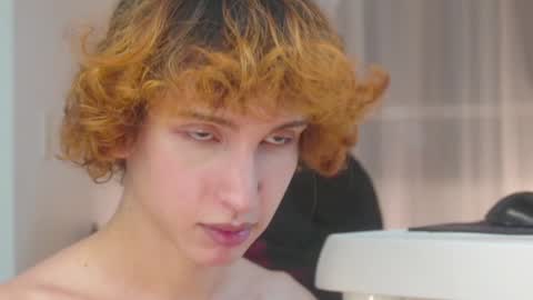 Snapshot of boream_ chatting on 01-18-25, 02:03 Bream online show from 01-18-25, 02:03