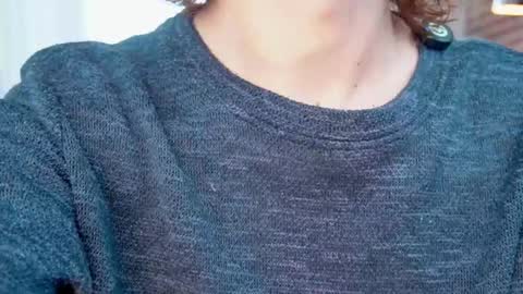 Snapshot of boream_ chatting on 02-25-25, 10:18 Bream online show from 02-25-25, 10:18