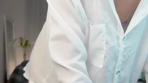 Snapshot of boream_ chatting on 03-12-25, 12:10 Bream online show from 03-12-25, 12:10