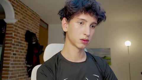 Snapshot of boream_ chatting on 09-11-25, 10:37 Bream online show from 09-11-25, 10:37