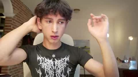 Snapshot of boream_ chatting on 09-13-25, 10:59 Bream online show from 09-13-25, 10:59