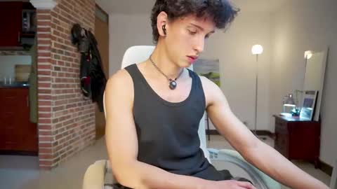 Snapshot of boream_ chatting on 09-18-25, 11:56 Bream online show from 09-18-25, 11:56