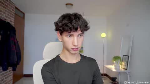 Snapshot of boream_ chatting on 10-01-25, 11:38 Bream online show from 10-01-25, 11:38