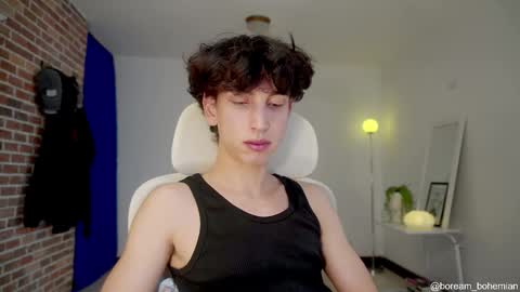 Snapshot of boream_ chatting on 11-13-25, 11:42 Bream online show from 11-13-25, 11:42