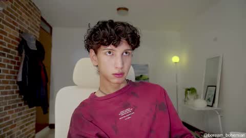 Snapshot of boream_ chatting on 11-18-25, 12:09 Bream online show from 11-18-25, 12:09