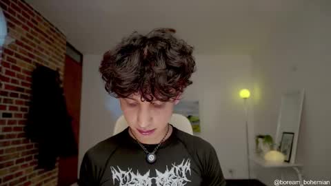 Snapshot of boream_ chatting on 11-26-25, 02:07 Bream online show from 11-26-25, 02:07