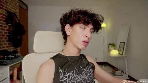 Snapshot of boream_ chatting on 11-28-25, 03:14 Bream online show from 11-28-25, 03:14