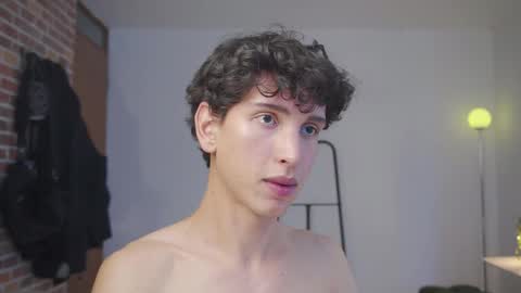 Snapshot of boream_ chatting on 01-05-26, 05:27 Bream online show from 01-05-26, 05:27