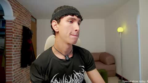 Snapshot of boream_ chatting on 02-10-26, 04:22 Bream online show from 02-10-26, 04:22