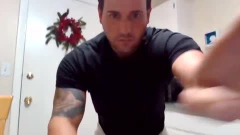 Snapshot of bosslife505050 chatting on 12-28-24, 10:25 The Italian Boss online show from 12-28-24, 10:25