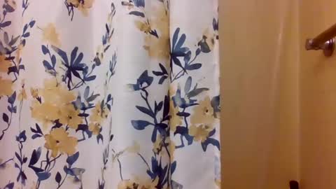 Snapshot of bosslife505050 chatting on 12-31-24, 11:31 The Italian Boss online show from 12-31-24, 11:31