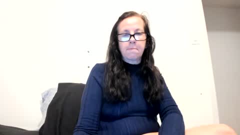Snapshot of bossypeachgoddess chatting on 07-08-26, 11:04 Bossy Peach Goddess online show from 07-08-26, 11:04
