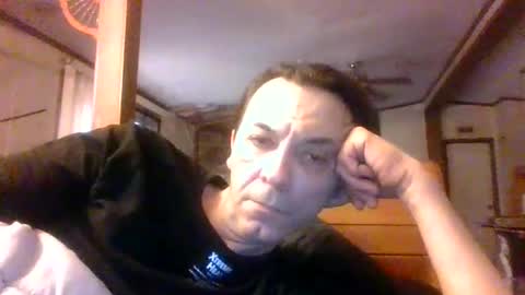 Snapshot of bottomcdforoldersc chatting on 12-27-24, 02:33 James online show from 12-27-24, 02:33