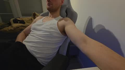 Snapshot of bottomtsinner chatting on 03-06-26, 11:56 bottomtsinner online show from 03-06-26, 11:56