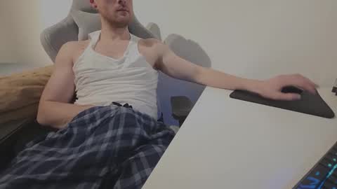 Snapshot of bottomtsinner chatting on 03-11-26, 09:54 bottomtsinner online show from 03-11-26, 09:54