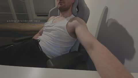 Snapshot of bottomtsinner chatting on 03-12-26, 09:43 bottomtsinner online show from 03-12-26, 09:43