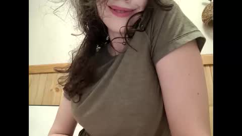 Snapshot of bouncyqueenmajesty chatting on 03-11-26, 07:31 Bouncy Queen Majesty online show from 03-11-26, 07:31