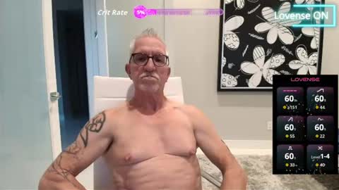 Snapshot of boxerunderwear chatting on 07-26-26, 02:53 Kev online show from 07-26-26, 02:53