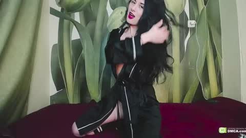 Helen  online show from 01-08-25, 04:22