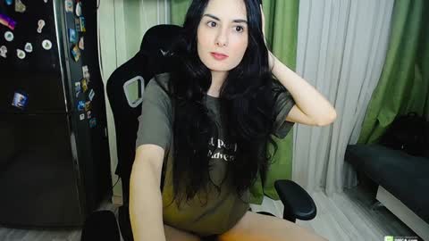 Helen  online show from 01-30-25, 06:43