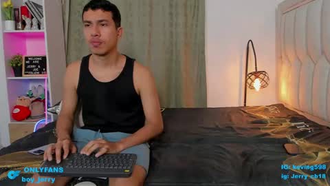 Snapshot of boy_jerry chatting on 05-26-26, 07:15 boy_jerry online show from 05-26-26, 07:15
